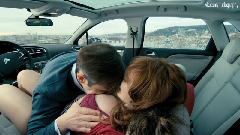 Грудастая вица керекеш (vica kerekes) в фильме "мужские надежды" (muzi v nadeji, 2011, иржи вейделэк) 1080p