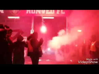 Kispest fans throwing videoton bus