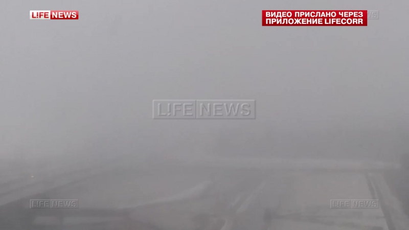 В хмао очевидцы сняли снежную грозу во время урагана