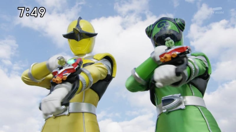 [sense raws] uchu sentai kyuranger 01