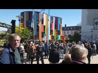 Skandal in wuppertal auf kundgebung merkel muss weg darf nicht gerufen werden! ab min 5500!