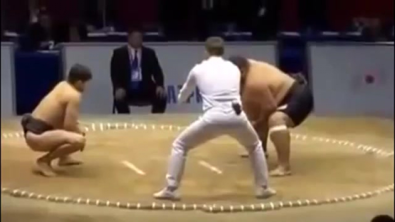 Размер имеет значение самый маленкий борец сумо в мире смотрим