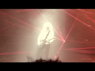 Queen+ adam lambert brian may solo 3arena, dublin 25 11 2017