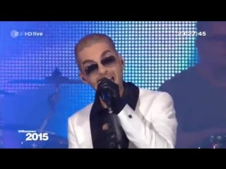 Tokio hotel – «love who loves you back» – (live at new yars berlin, germany 01 01 2015)