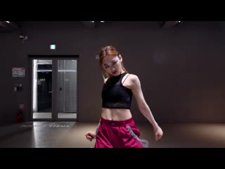 Iggy azalea, alice chater lola / debby choreography