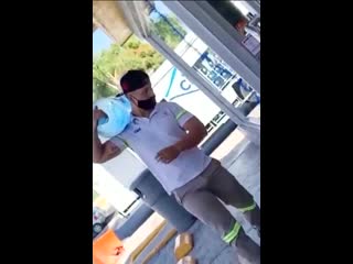 ¿cuantos garrafones vas a querer que te dejen dentro 💦