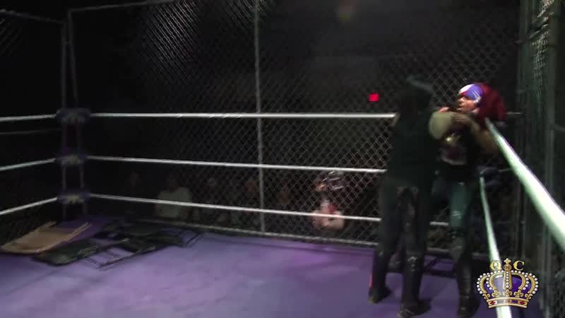 Queens of combat 41 caged queens