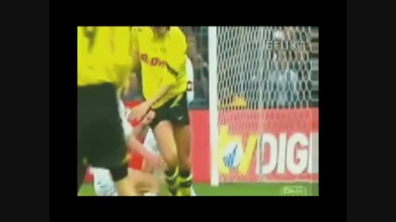 У футболиста выпал член