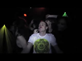 Hardcore uproar (take me back) uncut video (extended club mix)