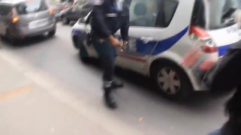 Сожгли porn video – В париже протестующие сожгли полицейский автомобиль