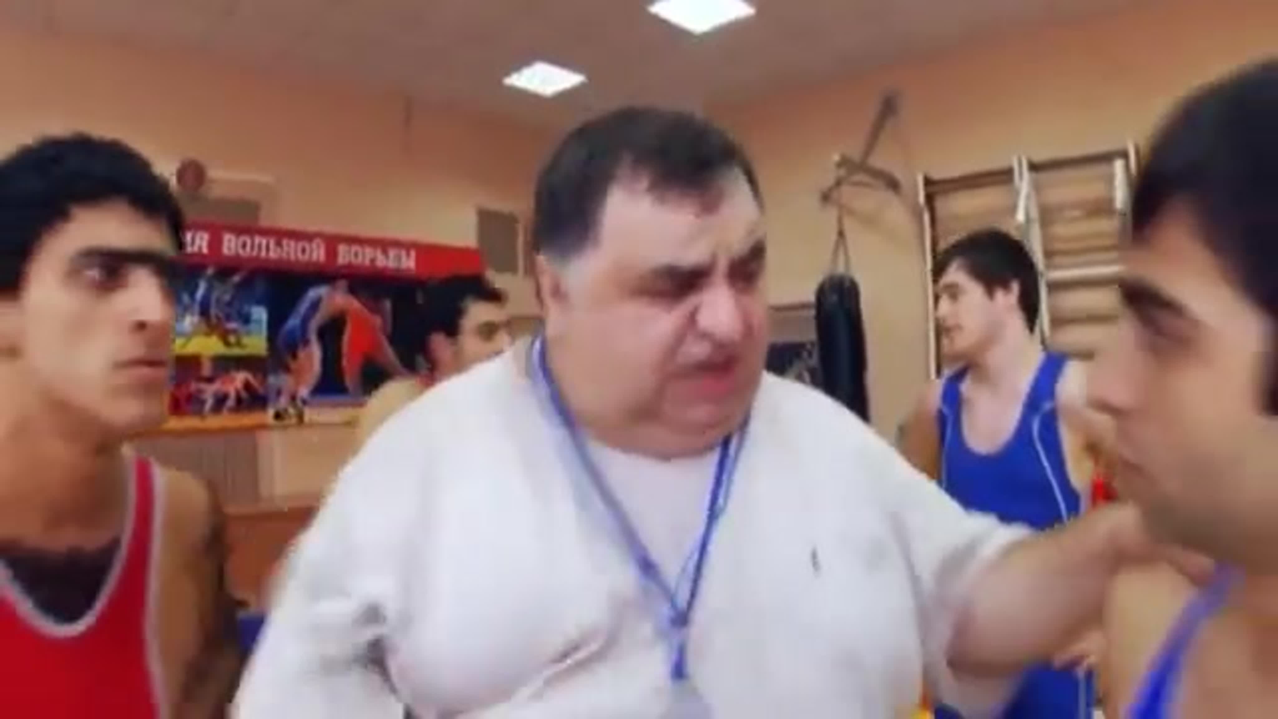 Даёшь молодёжь! борцы тамик и радик знакомство с отцом