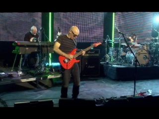 Joe satriani premonition (satchurated live in montreal 2010)