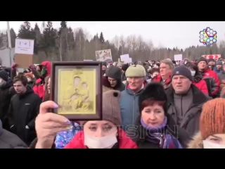 Разъярённый народ в ядрово перекрывает свалку (10 03 2018)