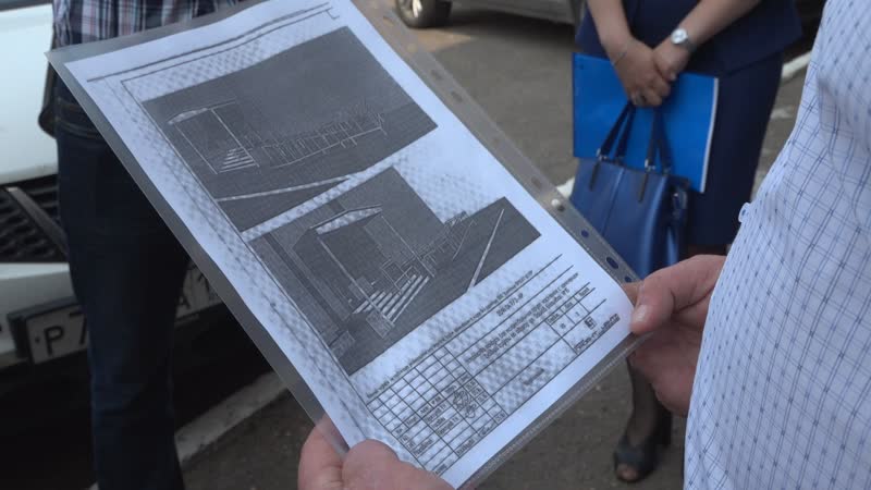 В уфе партийцы добиваются устанои пандуса в доме для инвалида колясочника