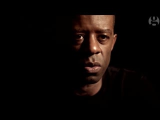 Adrian lester as hamlet ‘to be or not to be’ shakespeare solos