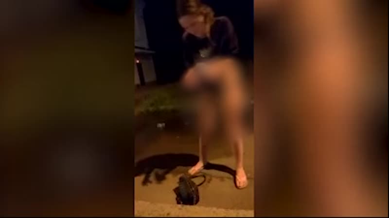 Молодая девушка ублажала себя во время чтения молитвы прямо на улице в уфе