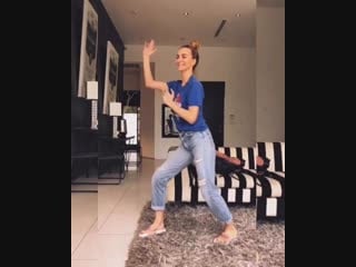 Варнава танцует )