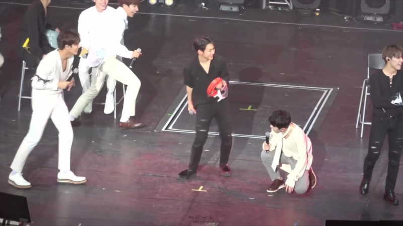 [180203] hoshi being himself and making woozi laugh
