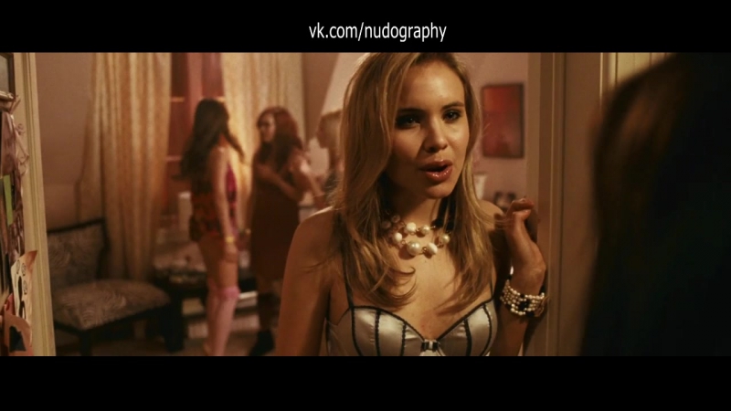 Джейми чанг (jamie chung) в нижнем белье в фильме "крик в общаге" (sorority row, 2009, стюарт хендлер)