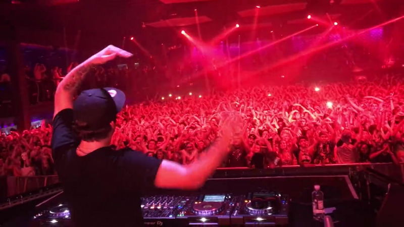 Jauz playing ymca!