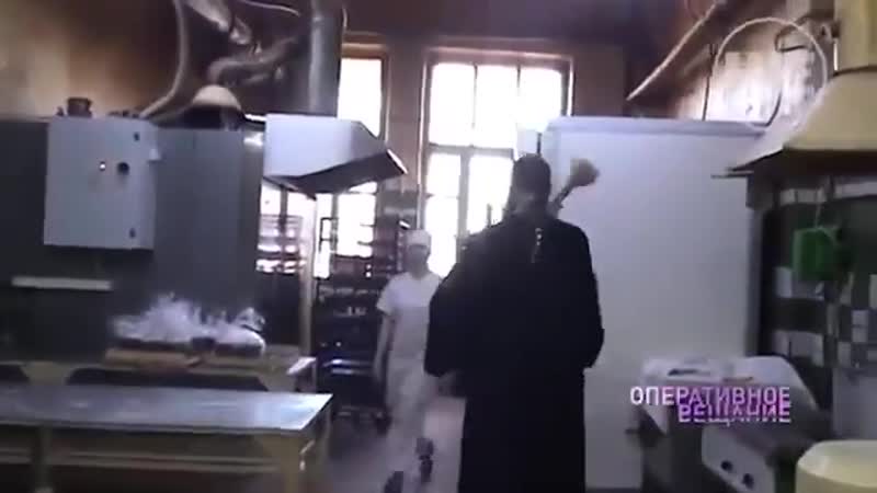 Судебные приставы освятили для ярославских должников пасхальные куличи с сюрпризом внутри магнит с просьбой не забывать о с