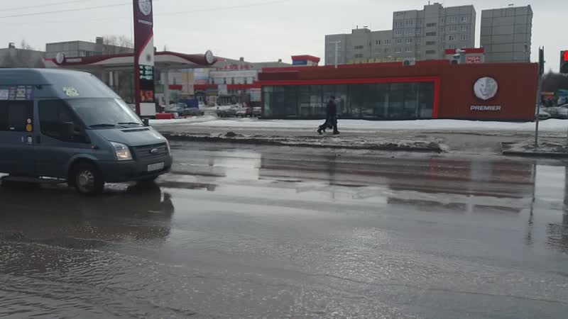 Перекрёсток винокурова и ельниковский проезд огромные лужи