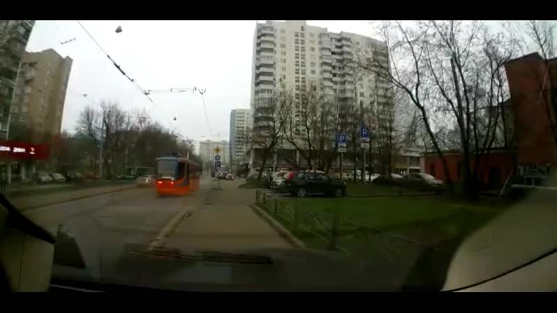 Водитель трамвая психанул