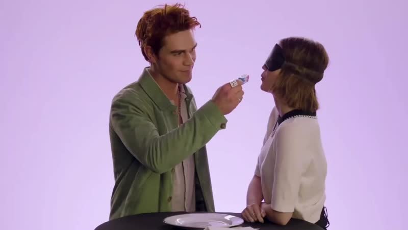 Kj apa and maia mitchell play kiss & tell | the last summer | netflix