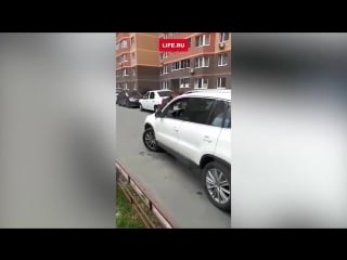 В подмосковье женщина на авто пыталась сбить полицейского