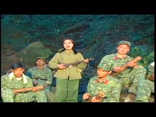 Lan anh (лан ань) tiếng đàn ta lư (весёлая партизанская лютня)