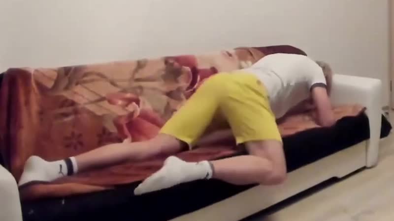 Mafanya (мафаня) ебет телку под коржа оч быстро трахаеца и не кончает (машина)