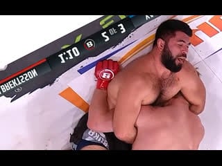 Нарядного туркмена подчиняет скандинав // mma bellator (swe) def (tkm)