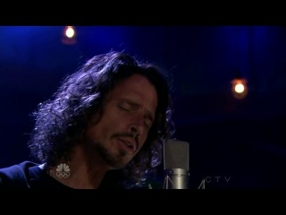 Chris cornell with seth and scott avett "footsteps" (pearl jam cover, live @ late night with jimmy fallon, 21/10/2013)