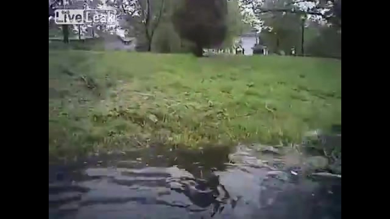 Чп спасение полицейским тонущего ребенка, канзас, сша