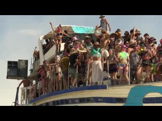 Burning man amazing dance