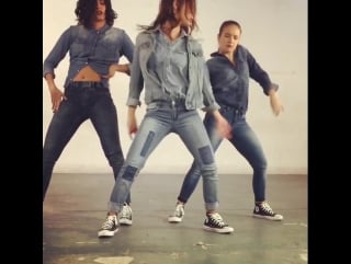 Tini stoessel on instagram "aquí y así se baila! #greatescape #dancevideo @nanipochu @santitalledo @soltraverso @feliangelillo