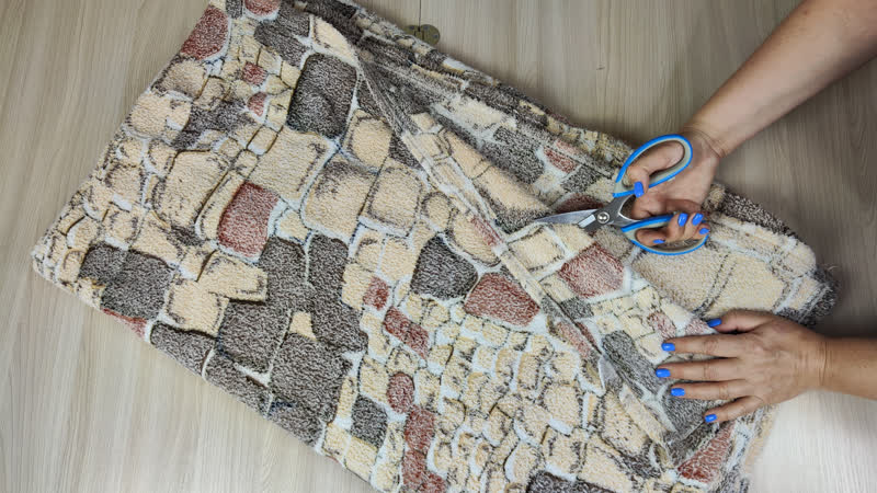 Разрезала старый плед ради удивительного швейного проекта!