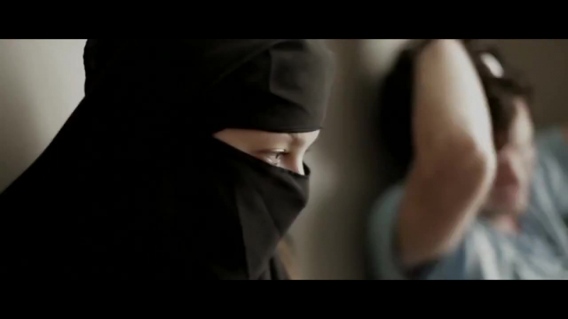 Однажды застряли в лифте христианин и мусульманка