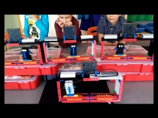 Пингвины в клубе роботрек