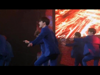 [fancam] 150414 childfund korea’s k pop concert call me baby d o focus