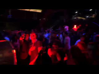 Idol night club live