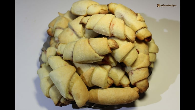 Рогалики с повидлом / jam biscuits