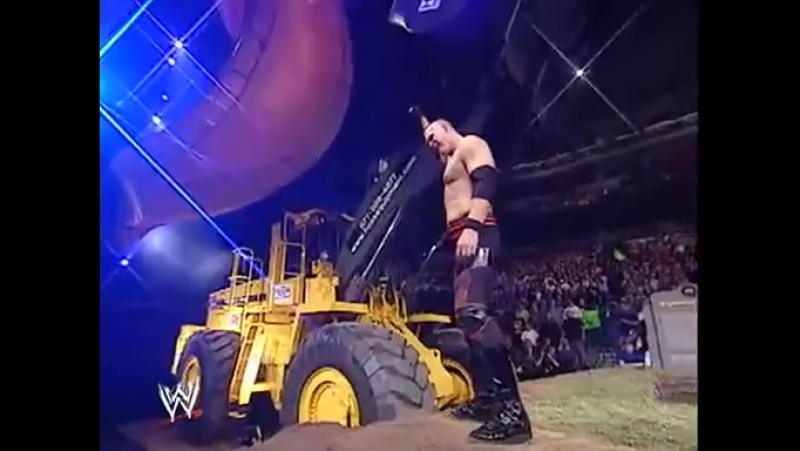 The undertaker vs vince mcmahon wwe survivor series 2003 (buried alive match)