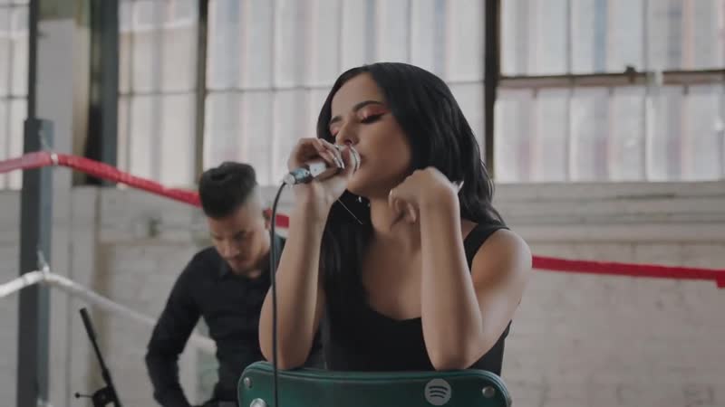 Becky g unmatched interview | peleas/me acostumbré live