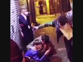 Чонгук любит тэхена