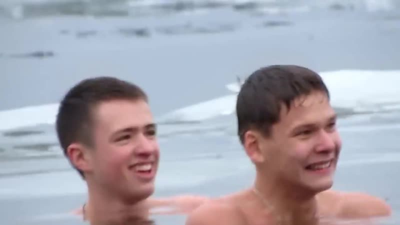 Поход под лед двух артемов