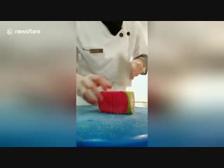 C n n( mass media & video)📹 chef uses cleaver to finely carve radish into netting