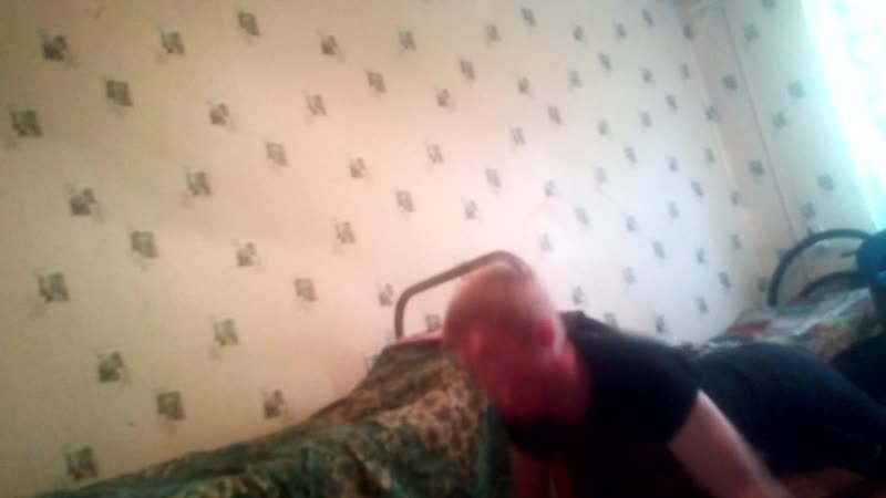 Отжимания porn video – Отжимания от пола(первый подход)