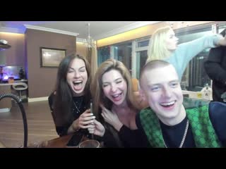 Катя бьет игоря👀👊🏻 mellstroy девушки со стримов