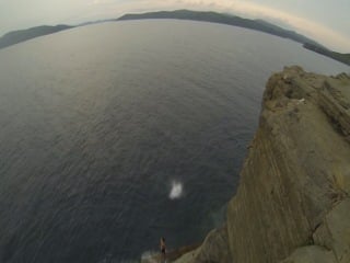 Mini cliff diving тобизина